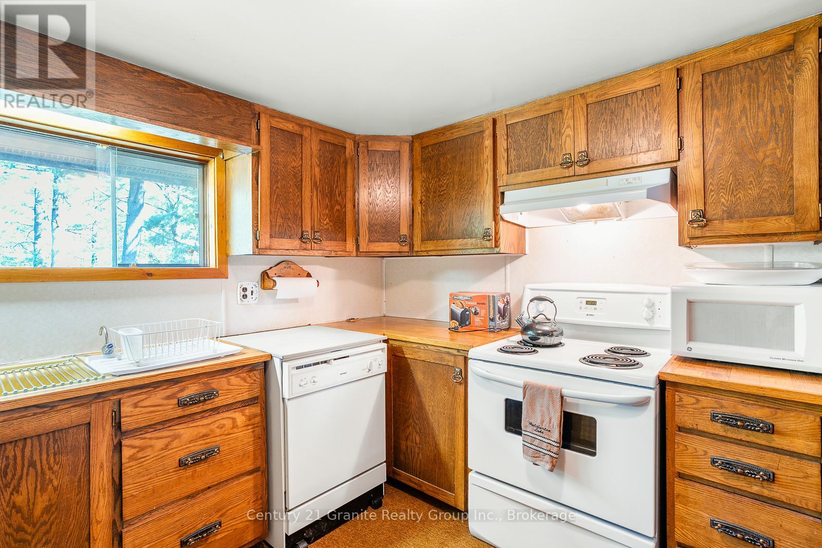 1036 Shirleys Road, Dysart Et Al (Harburn), Ontario  K0M 1S0 - Photo 10 - X12181283
