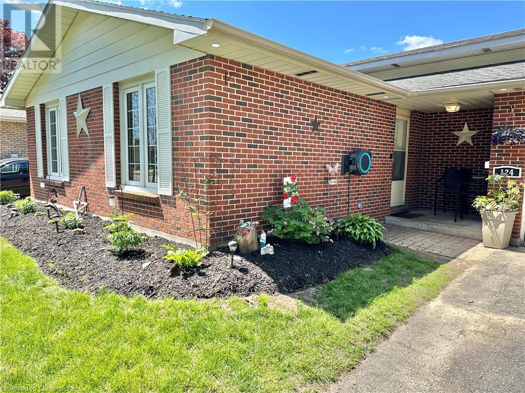 Property at 124 OAK Street image 3