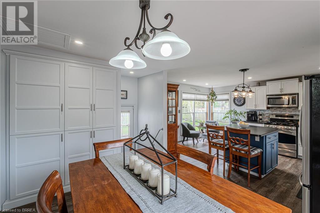 Photo 17 of 50 for 388 Mckellar Street