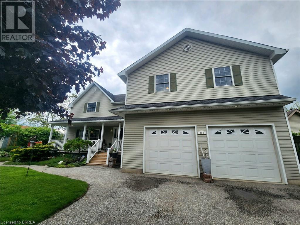 Photo 2 of 50 for 388 Mckellar Street