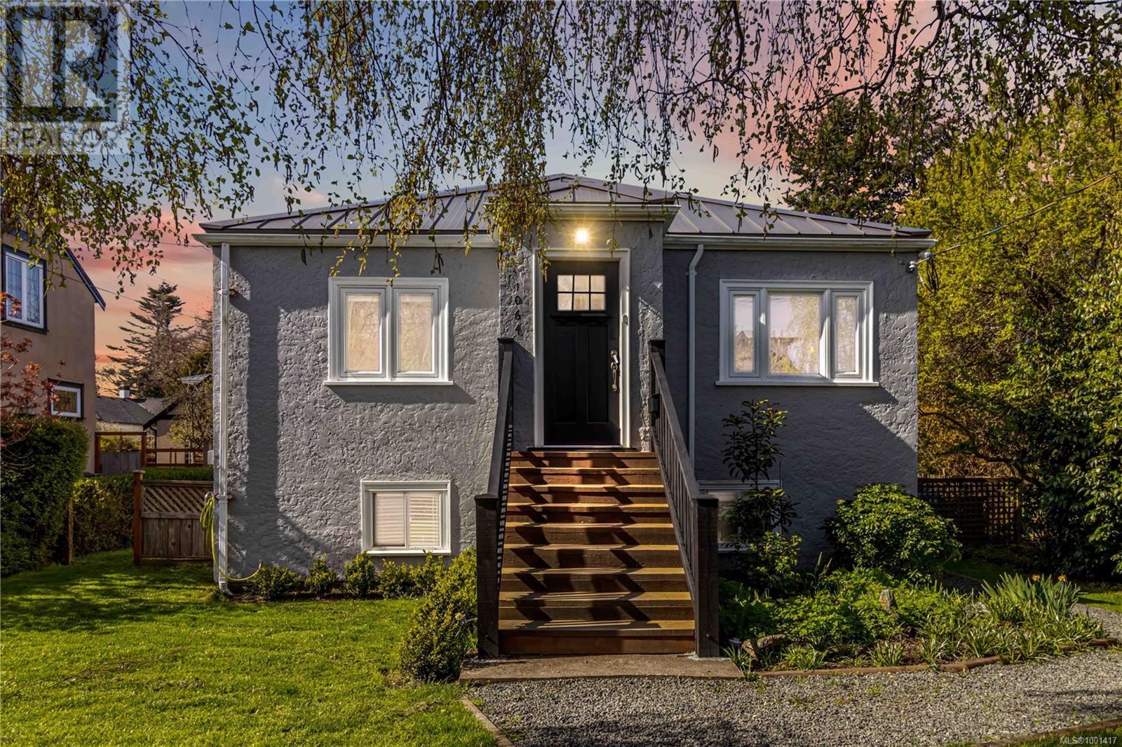 Property at 1064 Deal St image 2