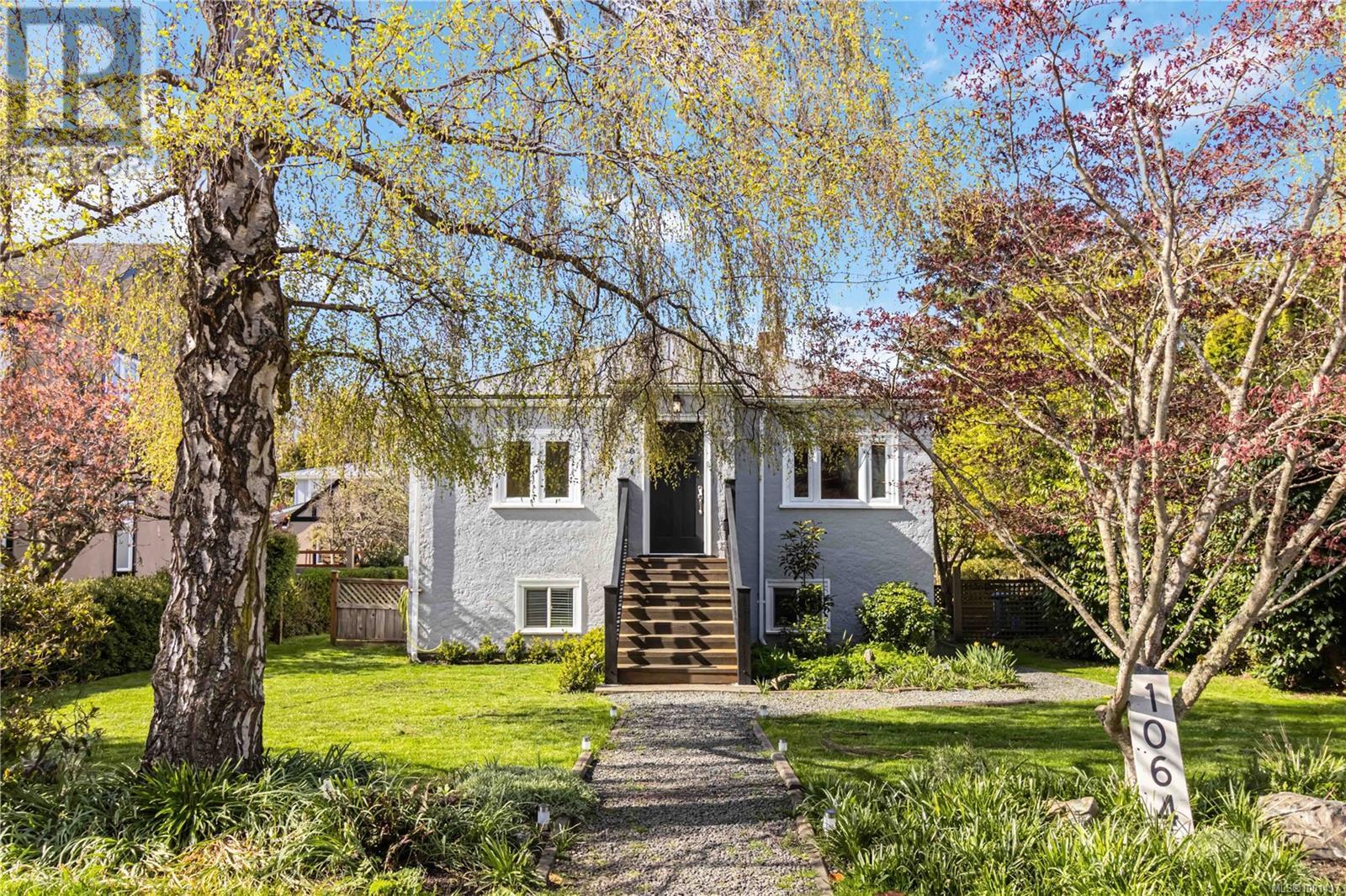1064 Deal St, Oak Bay, British Columbia  V8S 5G5 - Photo 42 - 1001417