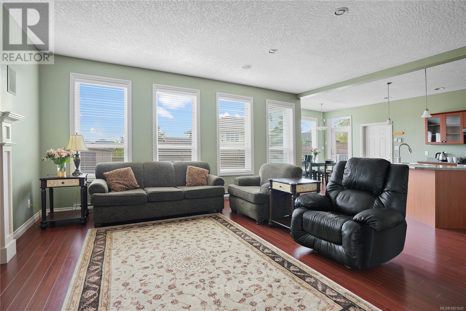 Property at 6583 Felderhof Rd image 5