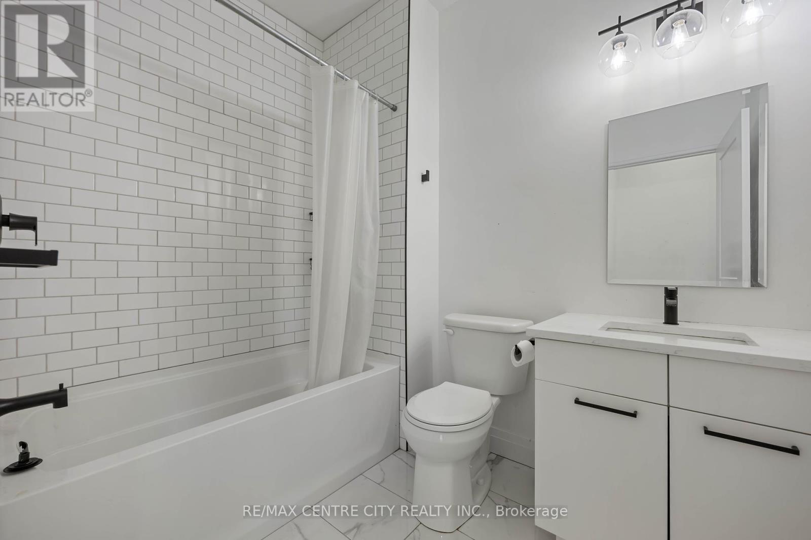 195 Essex Street, Sarnia, Ontario  N7S 0C2 - Photo 13 - X12181882