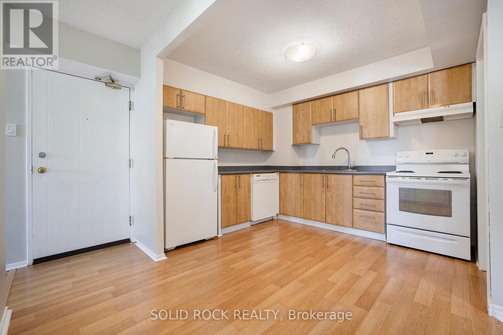1701 - 200 Bay Street, Ottawa, Ontario  K1R 7W8 - Photo 5 - X12181962