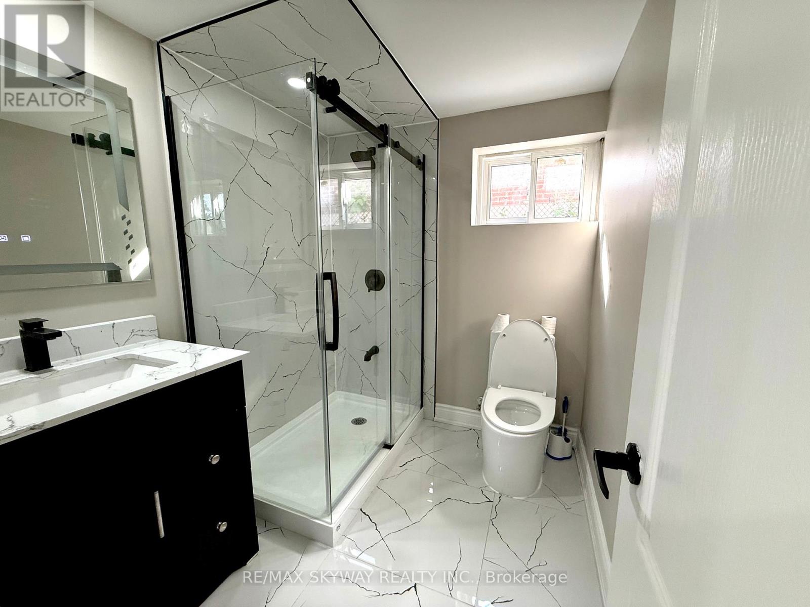 7461 Netherwood Road, Mississauga, Ontario  L4T 2N7 - Photo 29 - W12179565