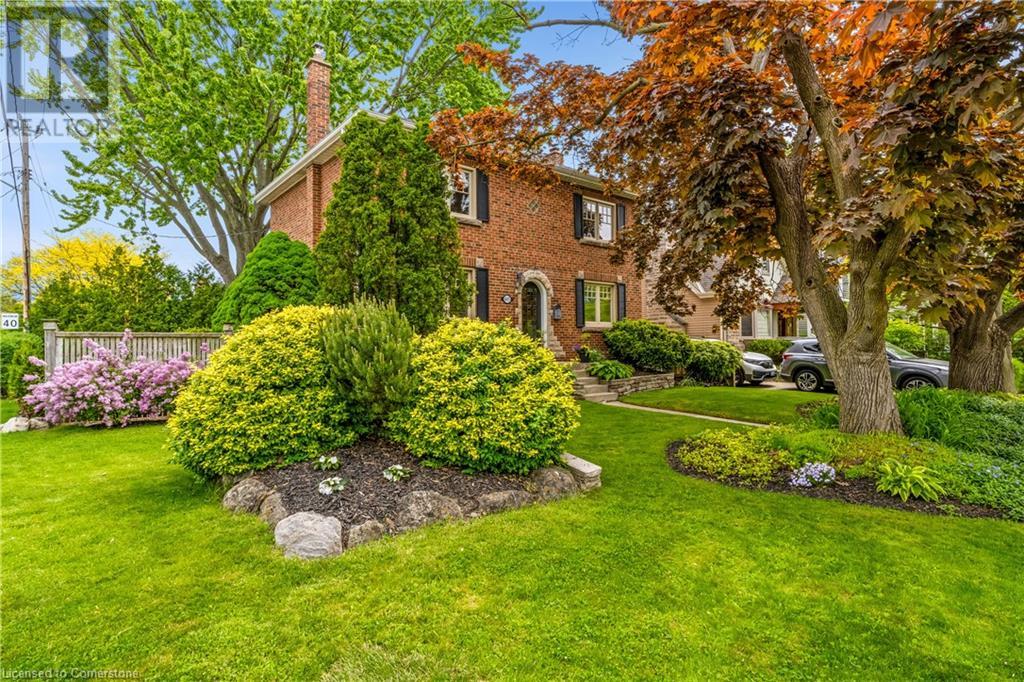 605 Emerald Street, Burlington, Ontario  L7R 2P3 - Photo 1 - 40733390