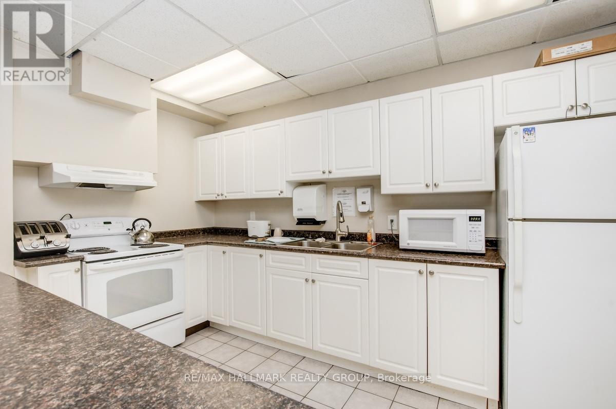 1005 - 158a Mcarthur Avenue, Ottawa, Ontario  K1L 8E7 - Photo 39 - X12181006
