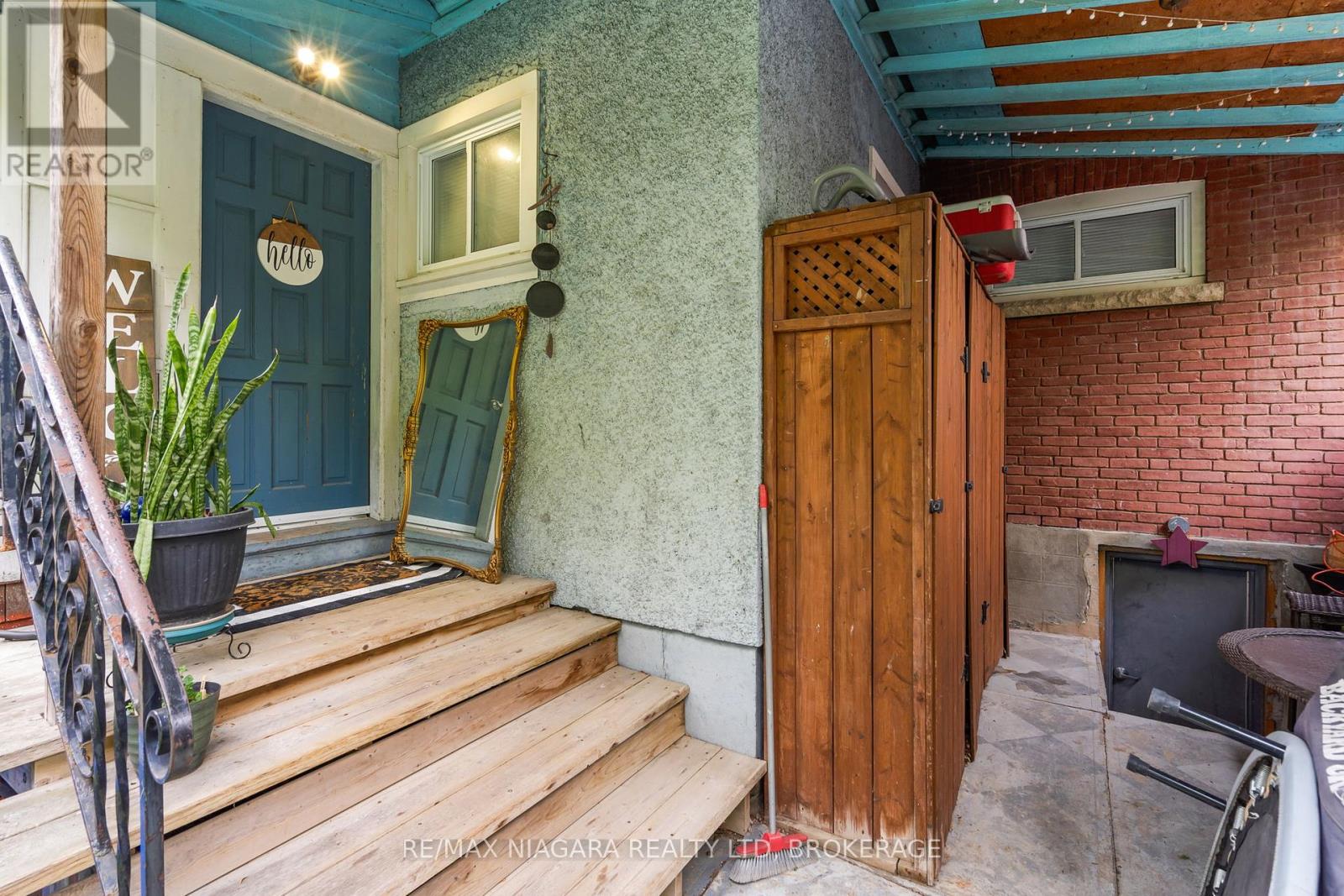 47 Chaplin Avenue, St. Catharines, Ontario  L2R 2E4 - Photo 5 - X12181783