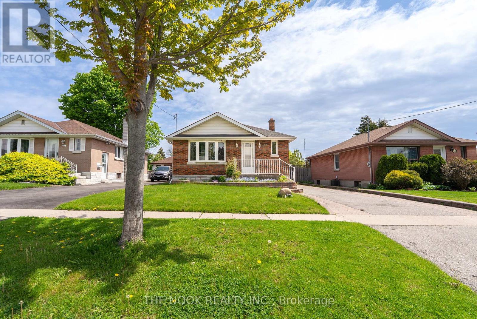 1145 Cloverdale Street, Oshawa, Ontario  L1H 4E5 - Photo 2 - E12181908