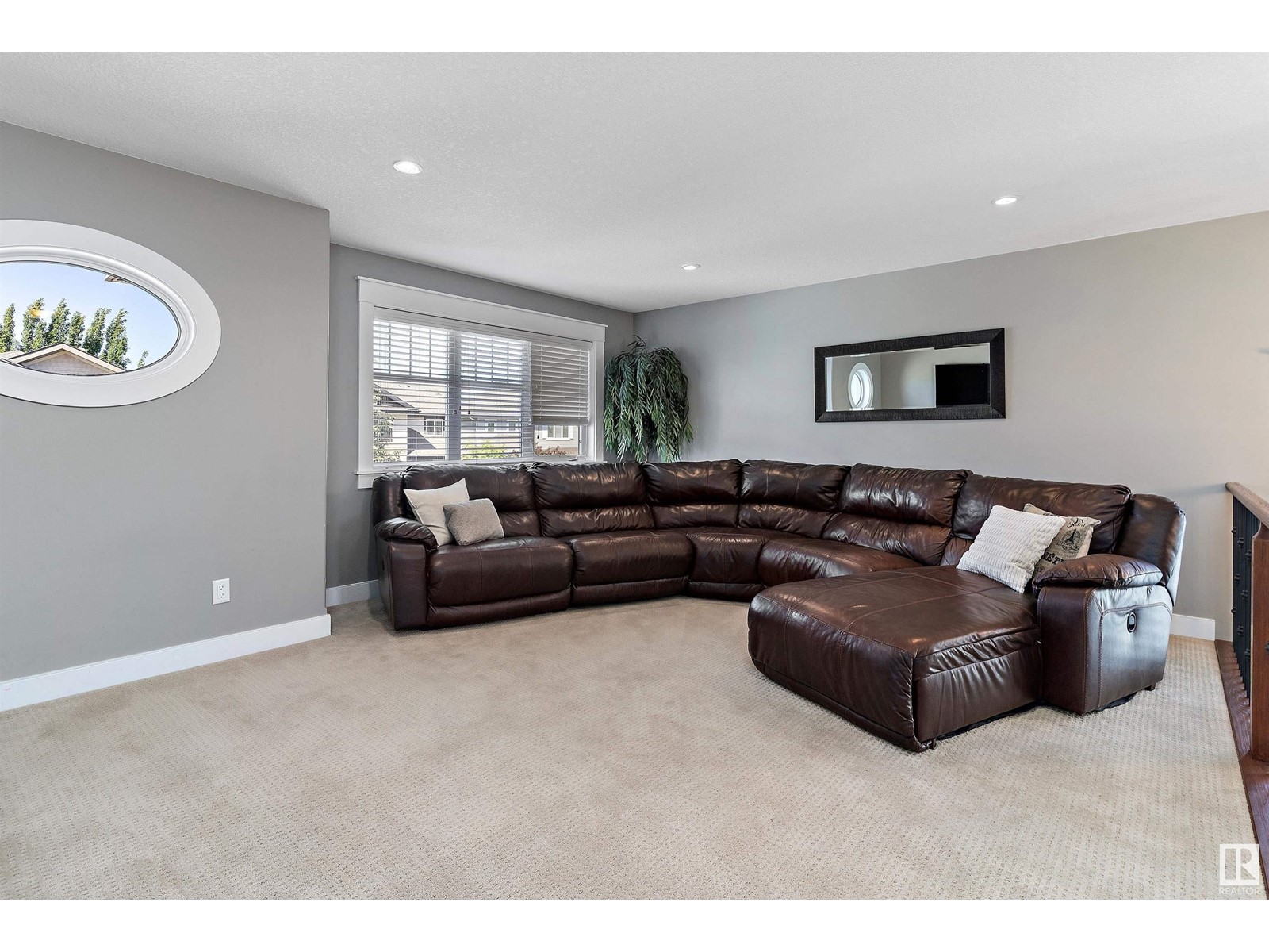 Property at 26 VERONA CR image 1