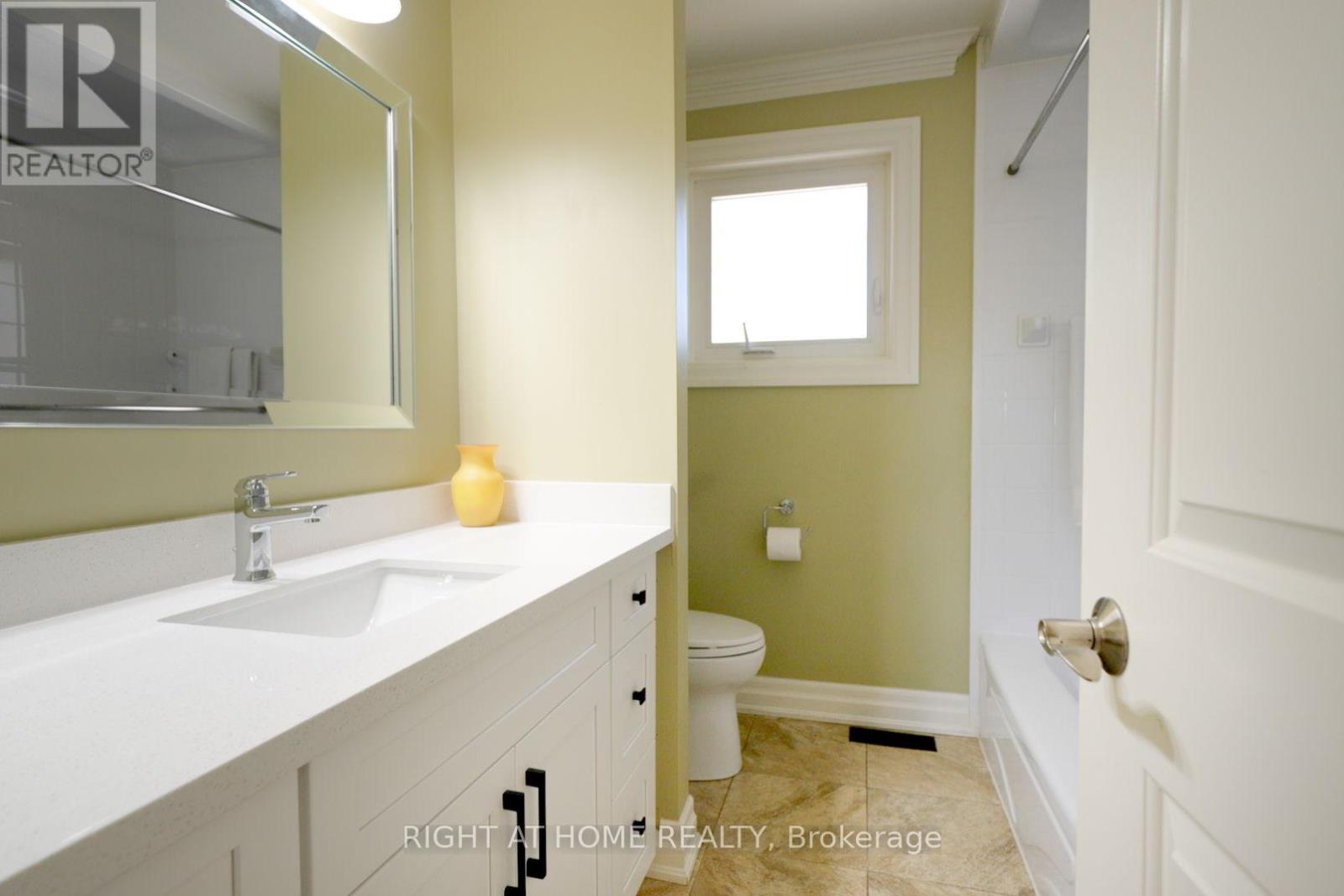 109 Crawforth Street, Whitby, Ontario  L1N 3S4 - Photo 18 - E12181711
