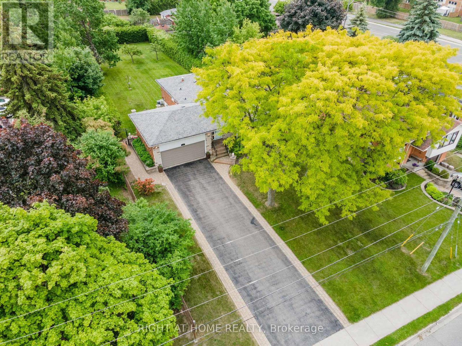 109 Crawforth Street, Whitby, Ontario  L1N 3S4 - Photo 2 - E12181711