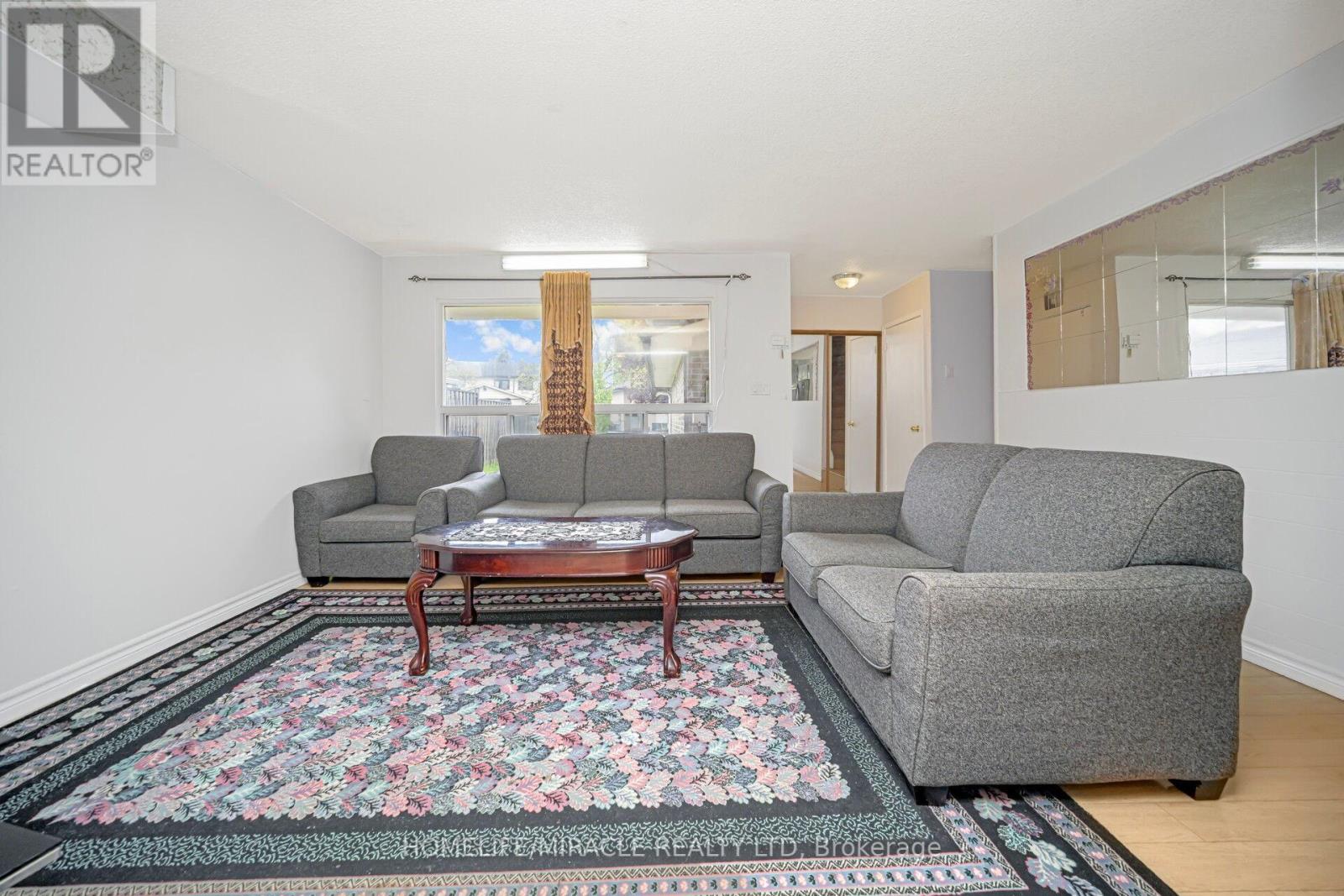 35 Horseley Hill Drive, Toronto (Malvern), Ontario  M1B 1W4 - Photo 10 - E12181768