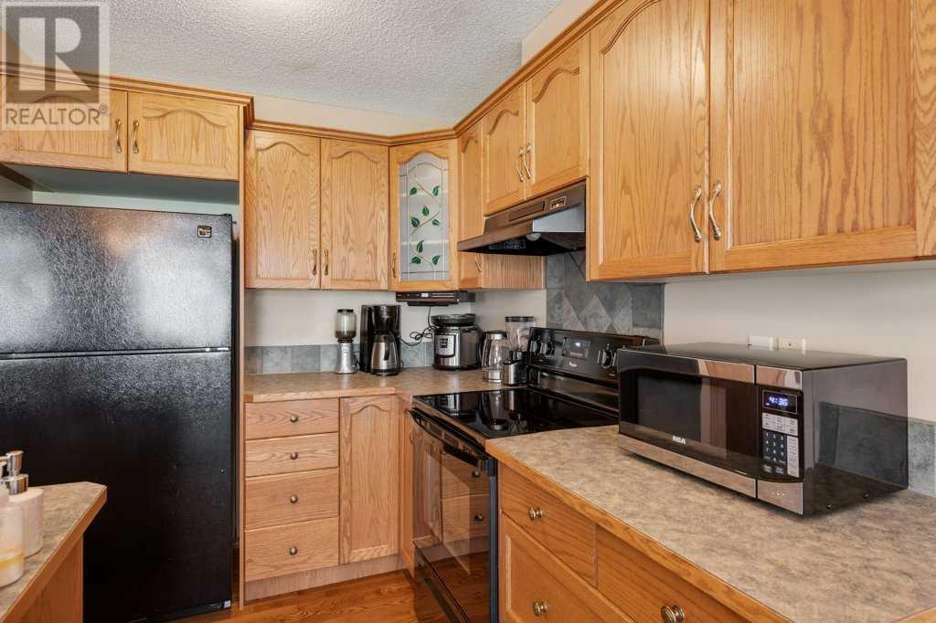 204 Rocky Vista Circle Nw, Calgary, Alberta  T3G 5B9 - Photo 14 - A2202430