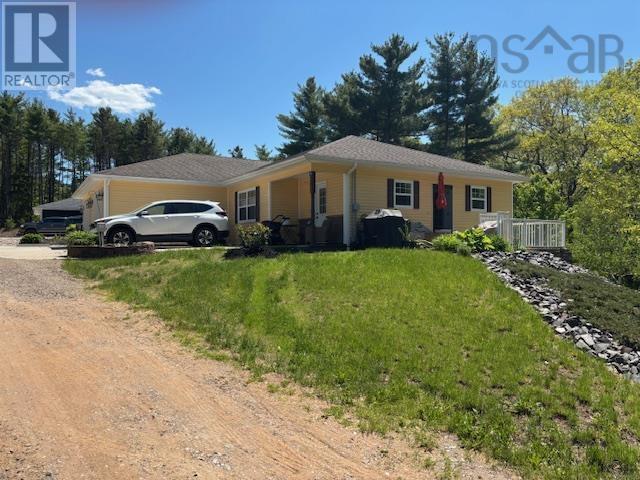 4-6 Fallsview Place, Coldbrook, Nova Scotia  B4R 1B5 - Photo 1 - 202512723