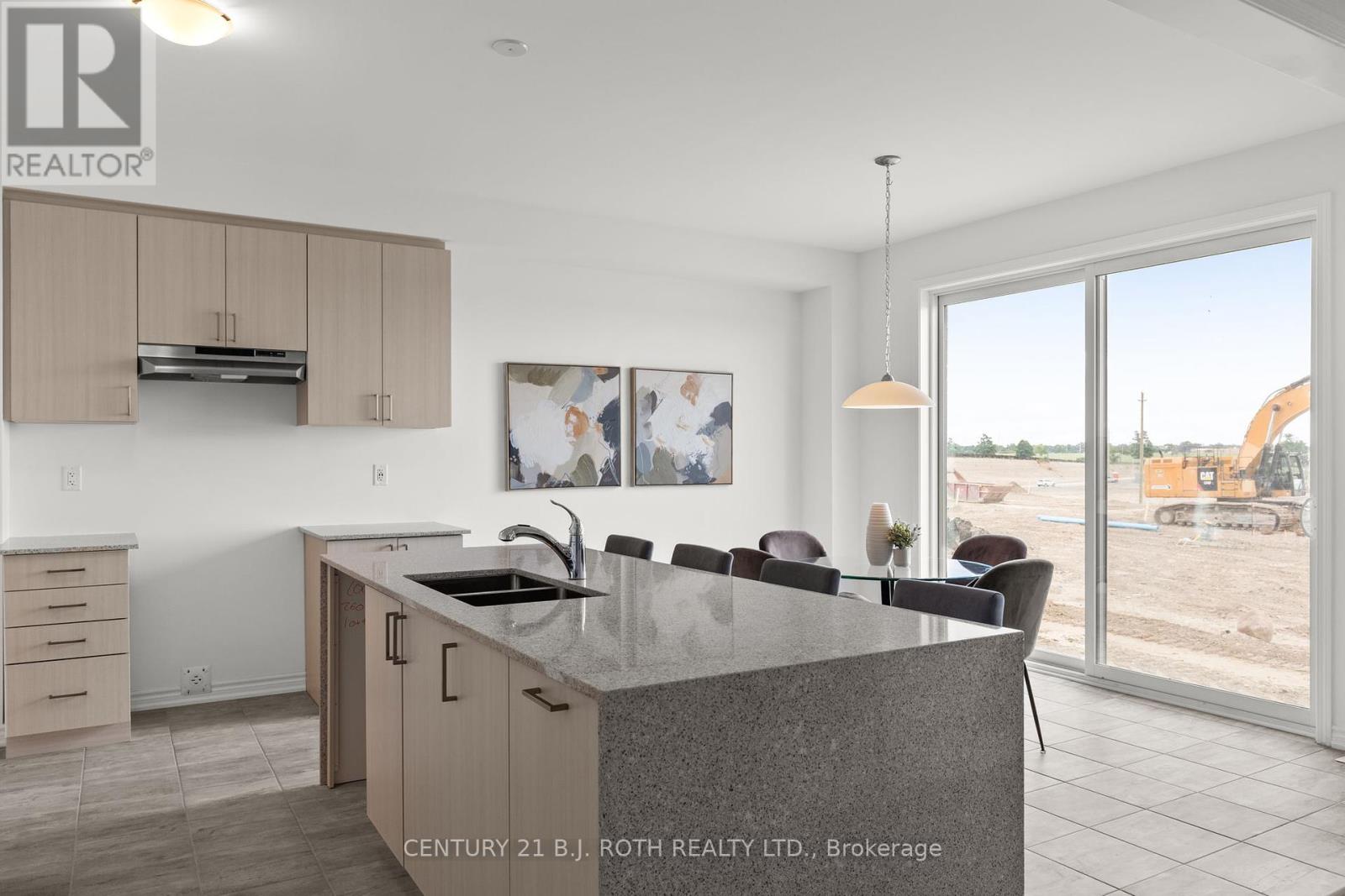 61 Suzuki Street, Barrie, Ontario  L9Y 0Y7 - Photo 11 - S12181696