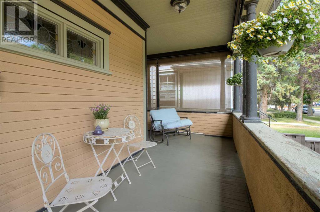 Property at 652 11 Street S image 2