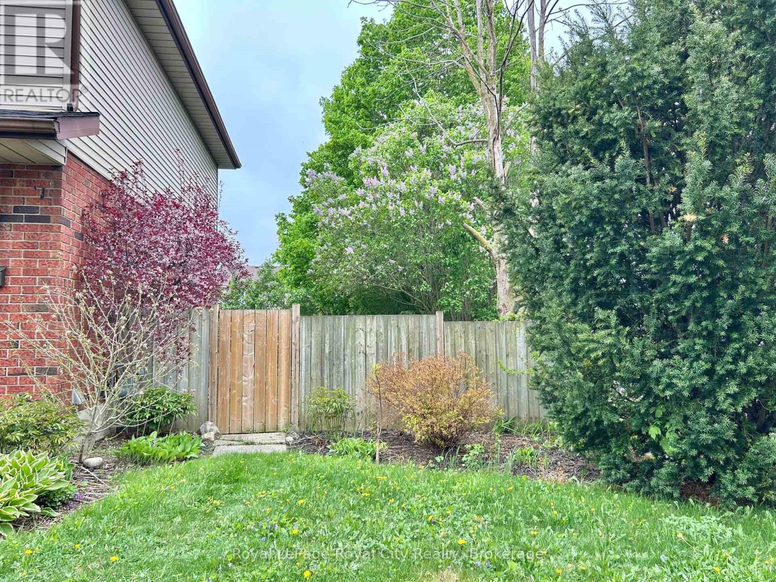 300 Strathallan Street, Centre Wellington, Ontario  N1M 3L5 - Photo 28 - X12181804