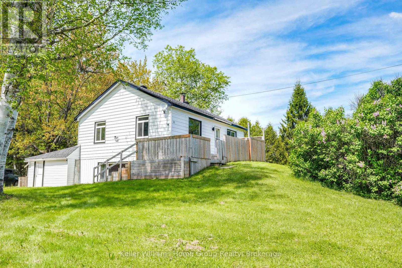 311 CHEMAUSHGON ROAD, bancroft (bancroft ward), Ontario