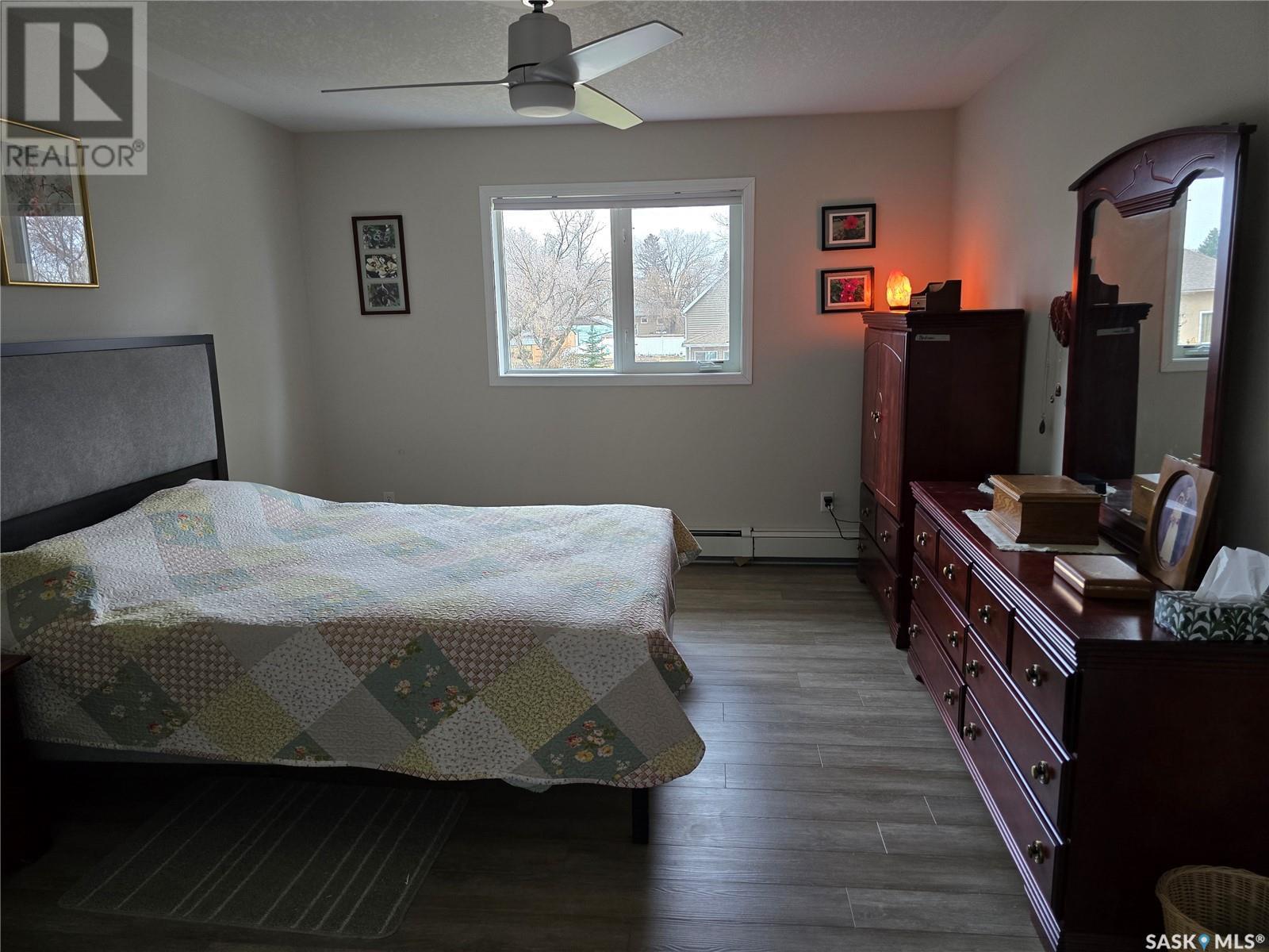 202 304 3rd Avenue E, Watrous, Saskatchewan  S0K 4T0 - Photo 13 - SK988335