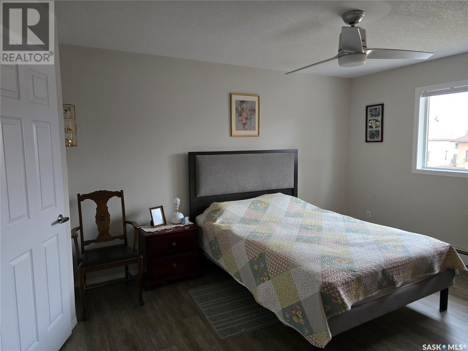 202 304 3rd Avenue E, Watrous, Saskatchewan  S0K 4T0 - Photo 14 - SK988335