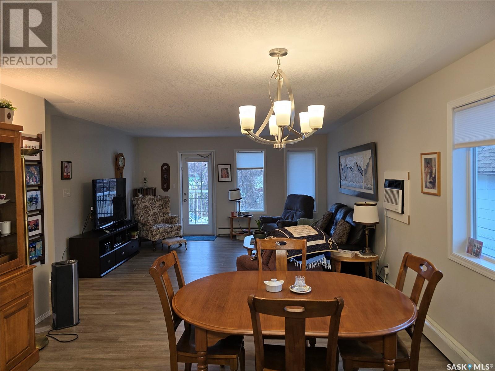 202 304 3rd Avenue E, Watrous, Saskatchewan  S0K 4T0 - Photo 11 - SK988335