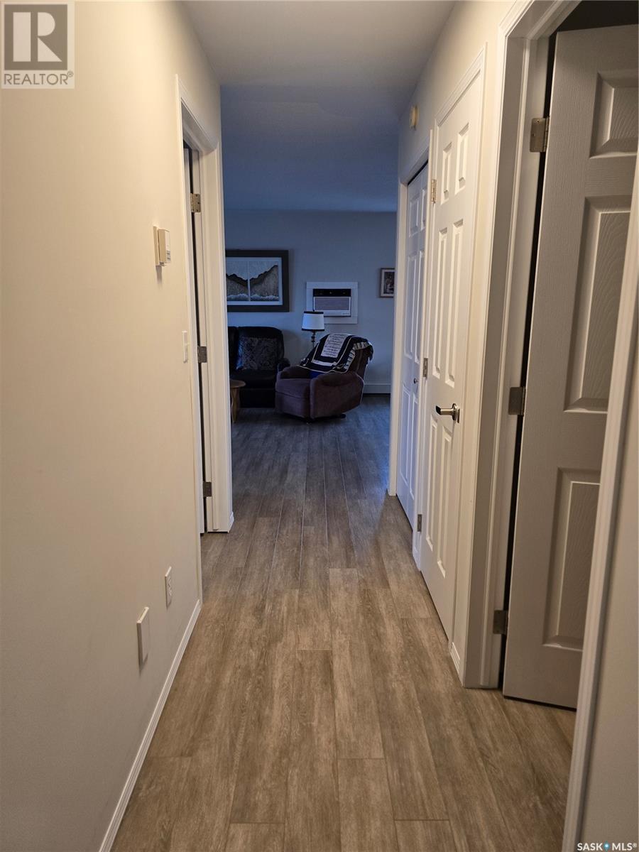 202 304 3rd Avenue E, Watrous, Saskatchewan  S0K 4T0 - Photo 18 - SK988335
