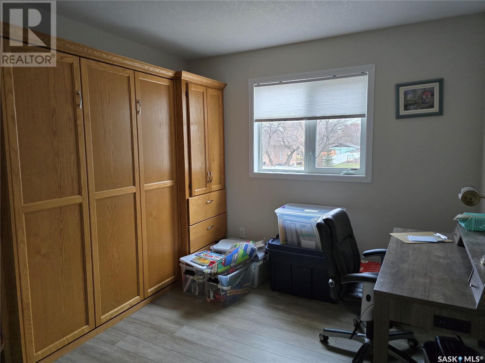 202 304 3rd Avenue E, Watrous, Saskatchewan  S0K 4T0 - Photo 20 - SK988335
