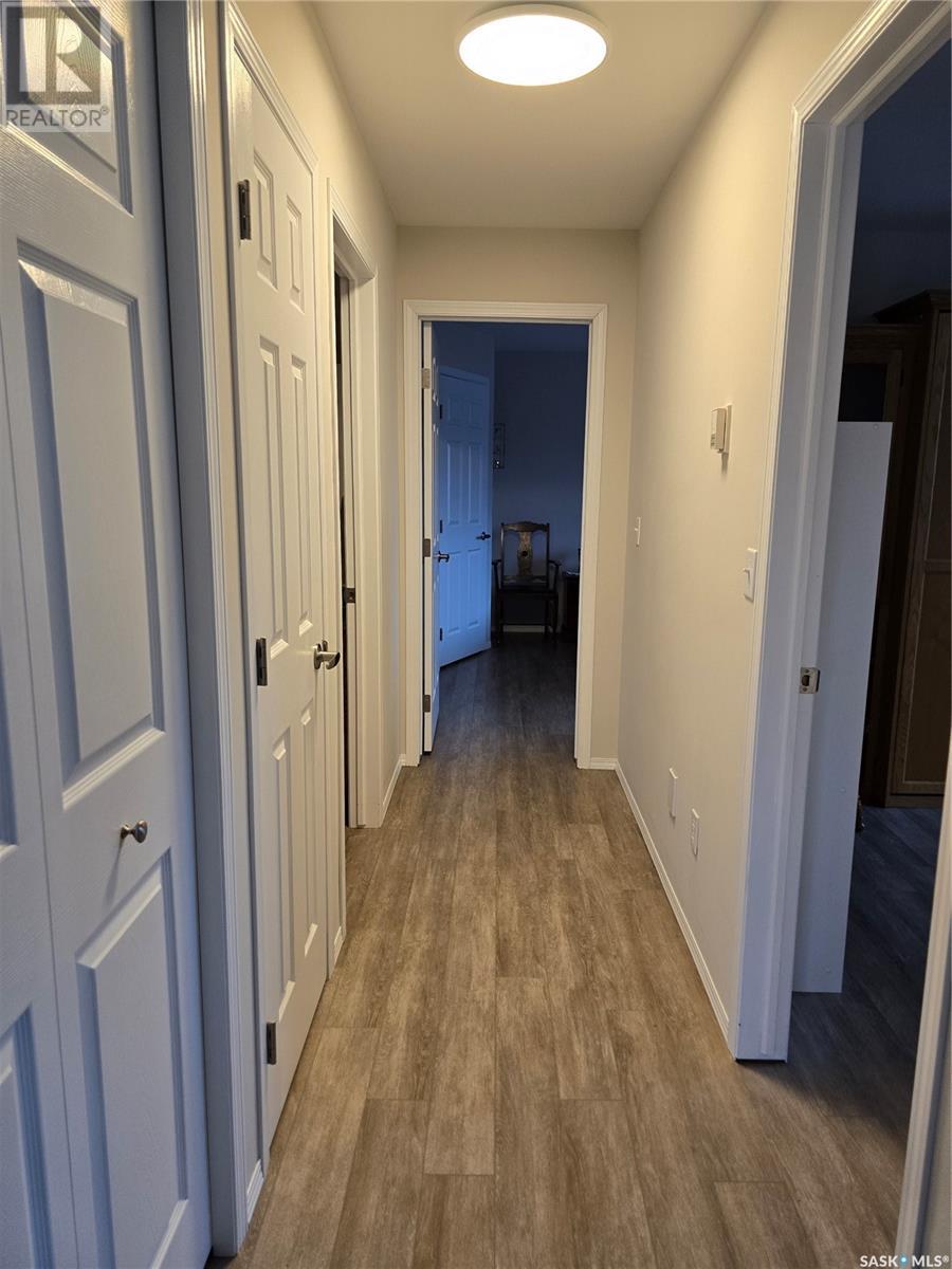 202 304 3rd Avenue E, Watrous, Saskatchewan  S0K 4T0 - Photo 19 - SK988335