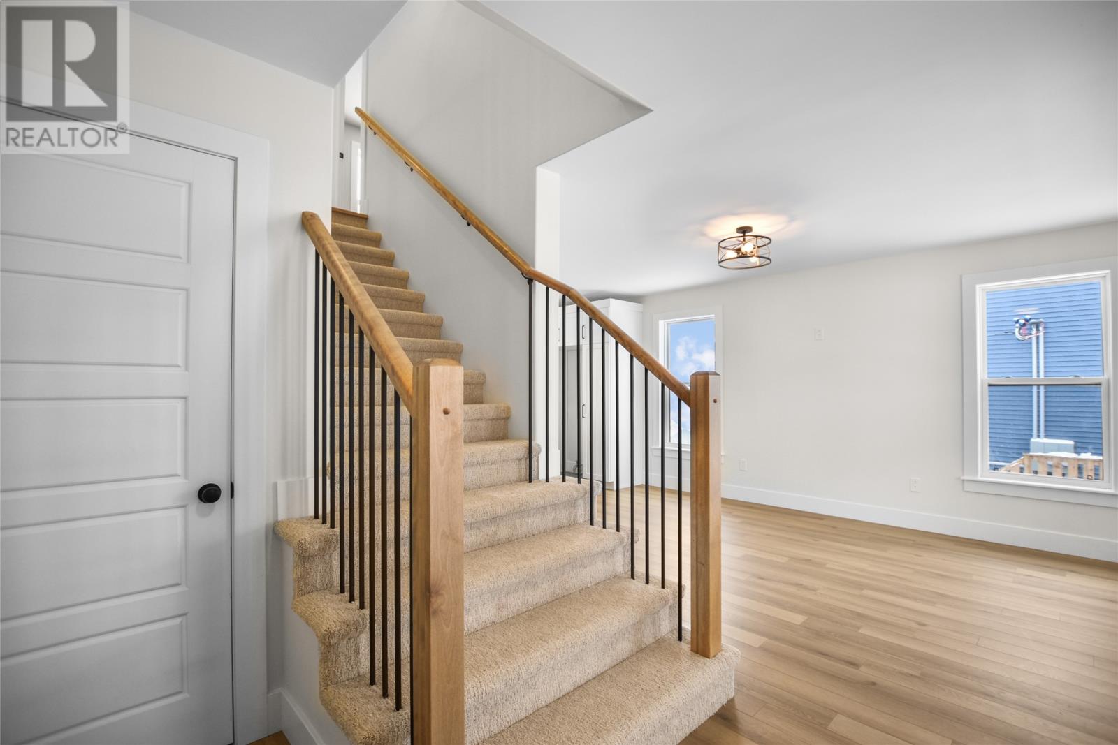 Property at 91 Trenton Drive image 5