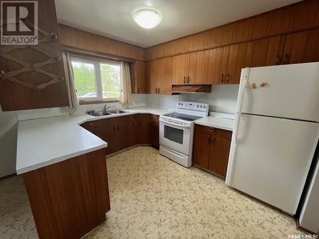 400 Centre Street, Caronport, Saskatchewan  S0H 0S0 - Photo 9 - SK007539