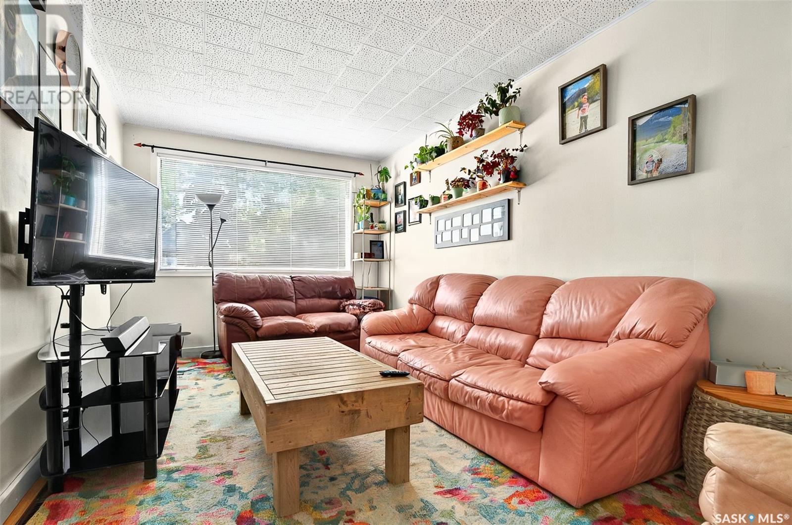 Property at 926 Lillooet STREET W image 4