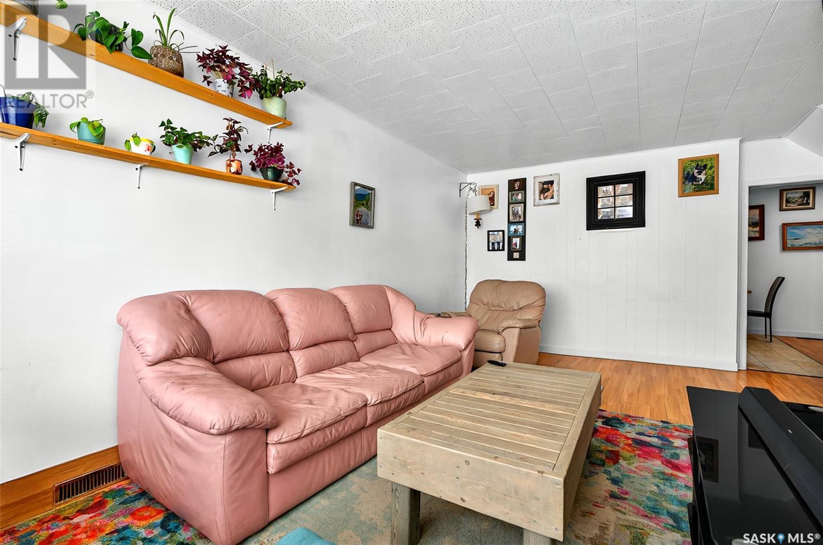 Property at 926 Lillooet STREET W image 5