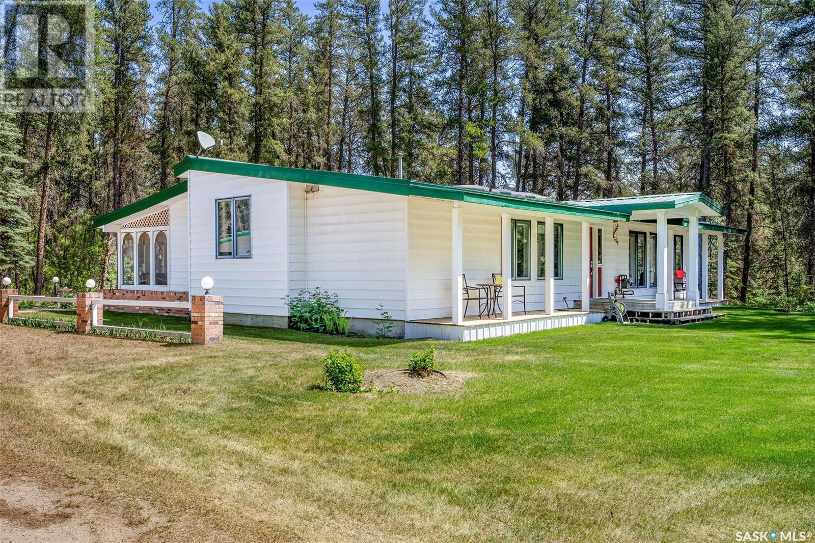 543 Pineland Place, Buckland Rm No. 491, Saskatchewan  S6V 5R3 - Photo 2 - SK007318