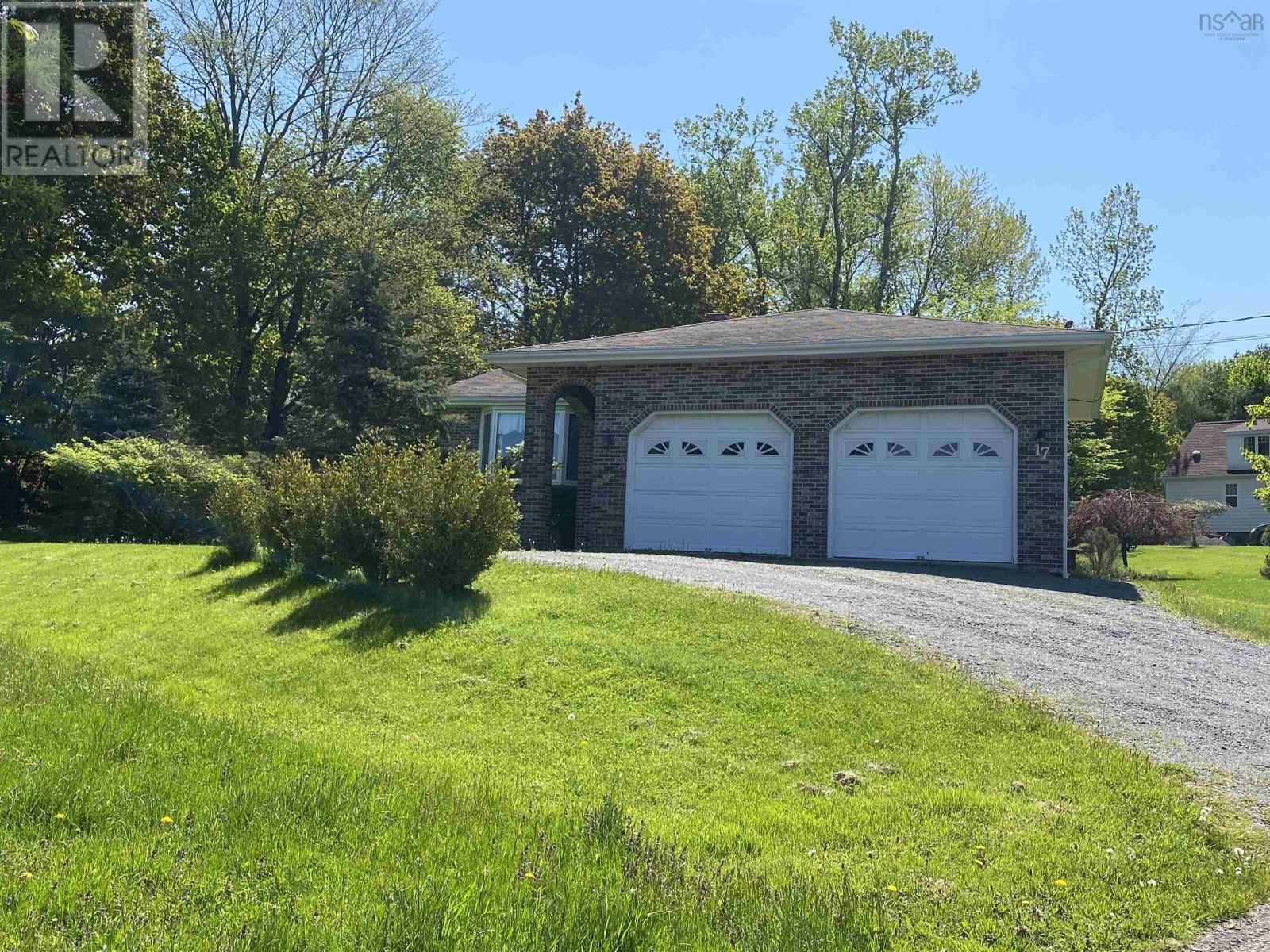 17 Graham Avenue, Truro, Nova Scotia  B2N 3P9 - Photo 2 - 202512725