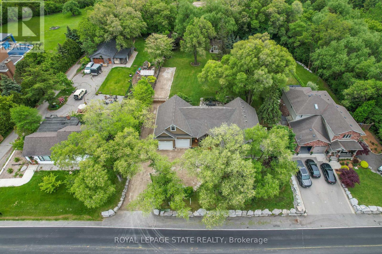 Property at 792 OLD YORK ROAD image 3