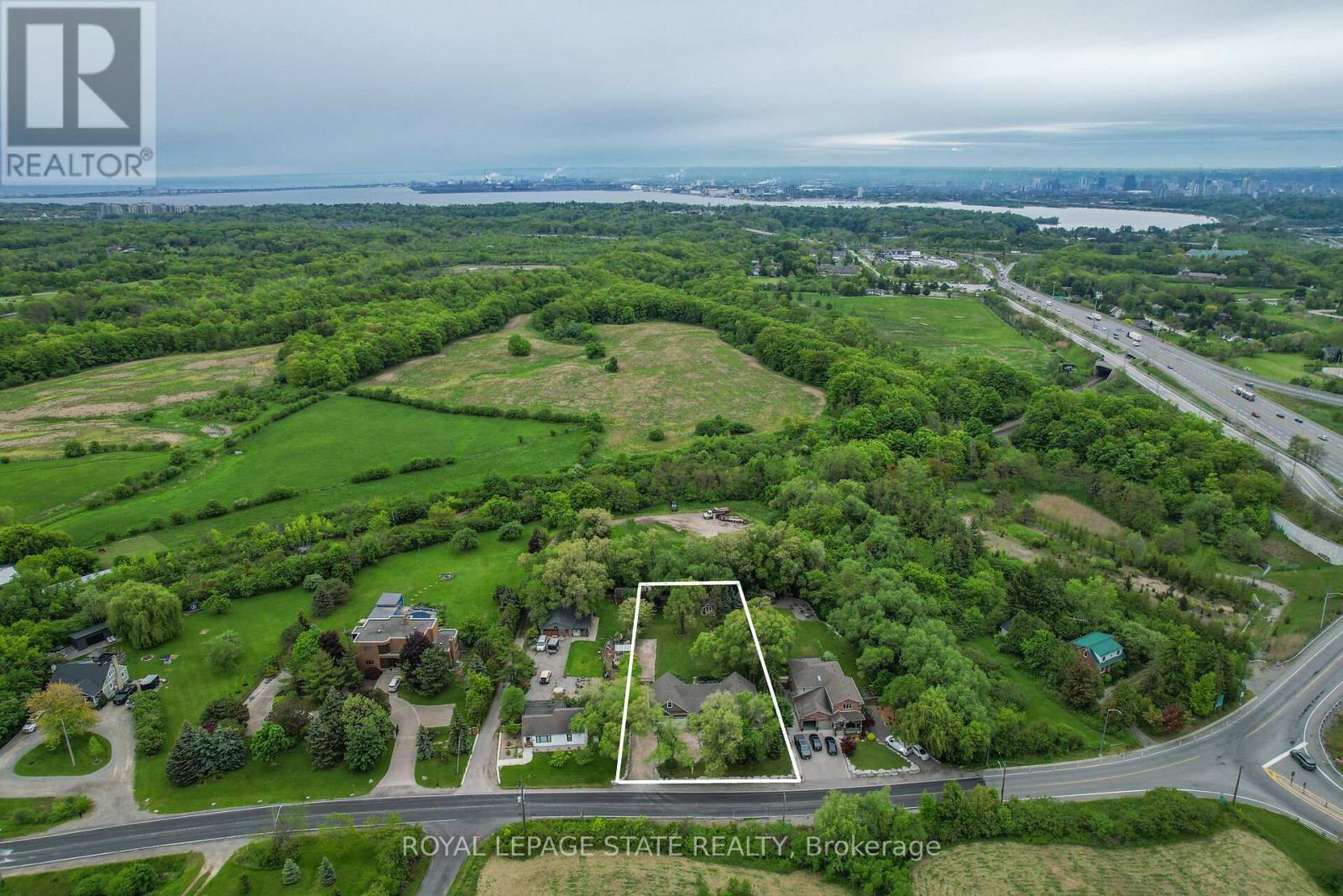 Property at 792 OLD YORK ROAD image 4