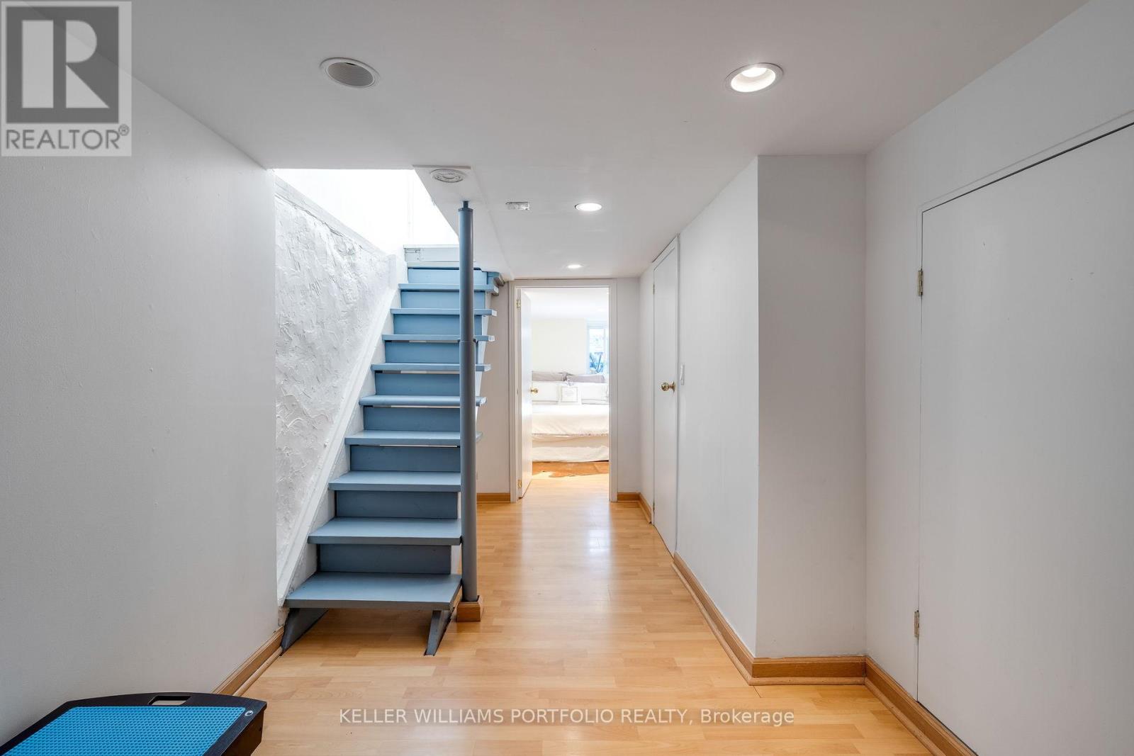 166 Gilmour Avenue, Toronto, Ontario  M6P 3B3 - Photo 19 - W12181713