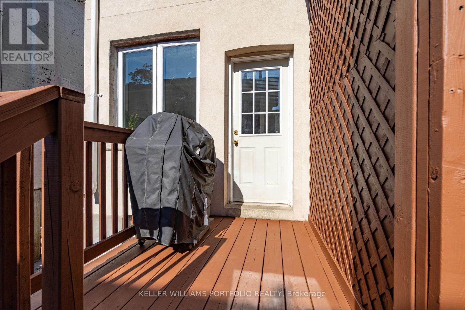 166 Gilmour Avenue, Toronto, Ontario  M6P 3B3 - Photo 24 - W12181713