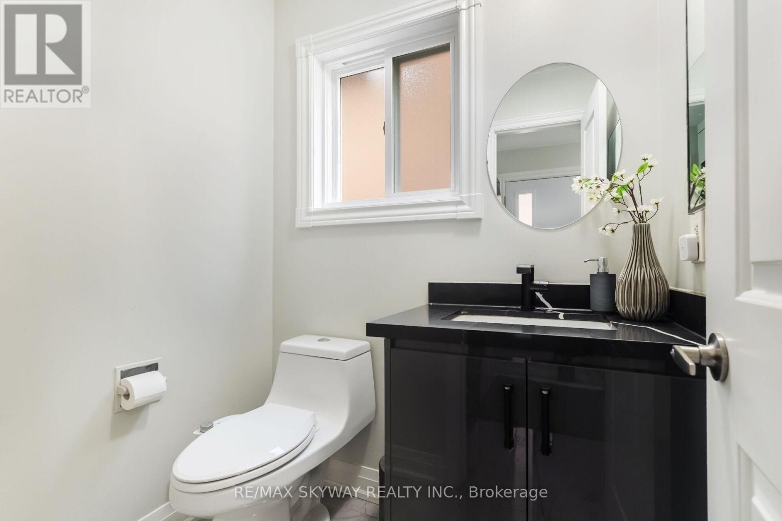 19 Alabaster Drive, Brampton (Brampton North), Ontario  L6V 4E5 - Photo 21 - W12181727