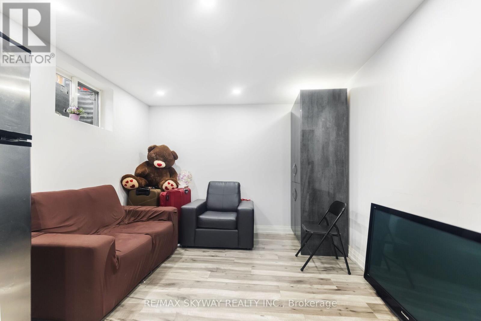 19 Alabaster Drive, Brampton (Brampton North), Ontario  L6V 4E5 - Photo 37 - W12181727