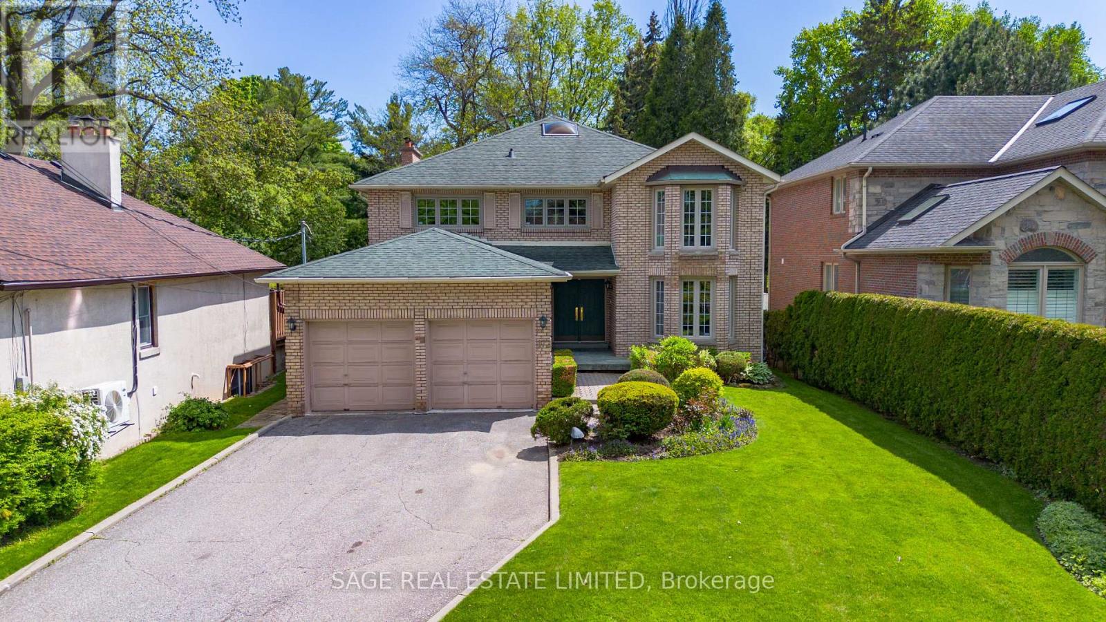 172 Burnhamthorpe Road, Toronto, Ontario  M9A 1H6 - Photo 1 - W12181760