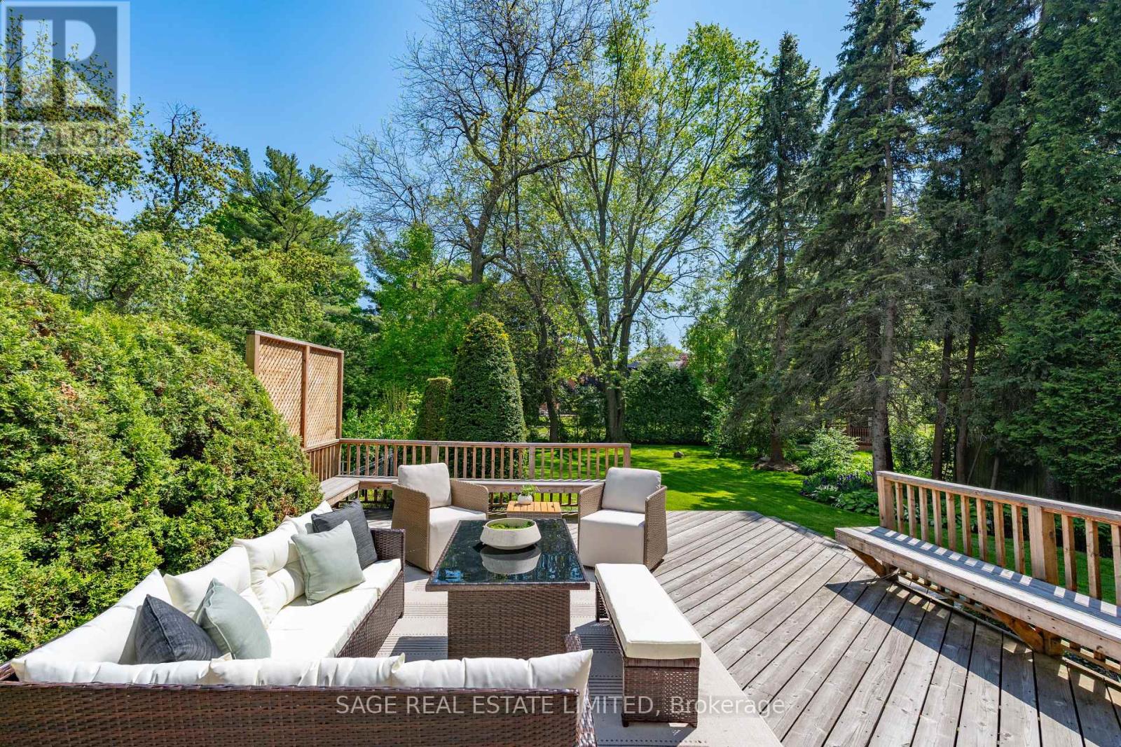 172 Burnhamthorpe Road, Toronto, Ontario  M9A 1H6 - Photo 10 - W12181760