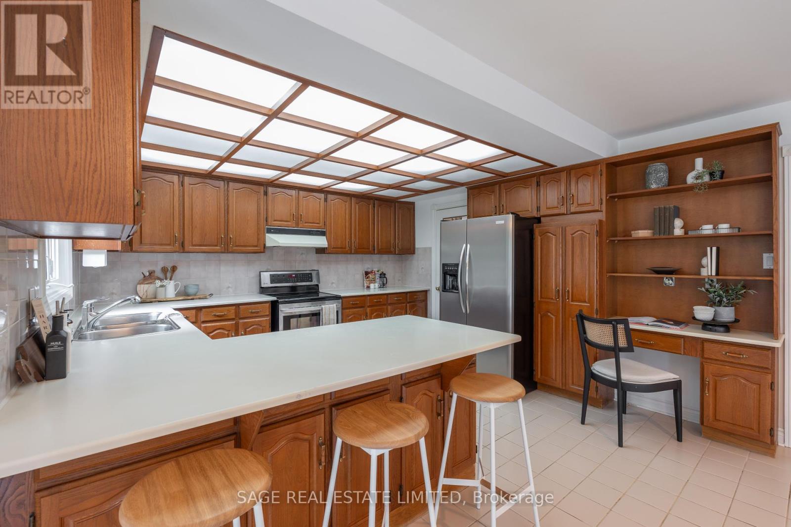 172 Burnhamthorpe Road, Toronto, Ontario  M9A 1H6 - Photo 22 - W12181760