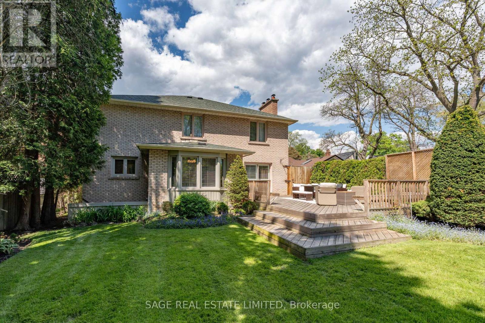 172 Burnhamthorpe Road, Toronto (Islington-City Centre West), Ontario  M9A 1H6 - Photo 8 - W12181760