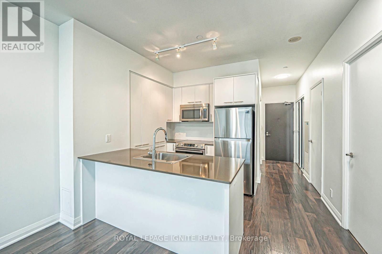 2905 - 5 Valhalla Inn Road, Toronto (Islington-City Centre West), Ontario  M9B 0B1 - Photo 11 - W12181767