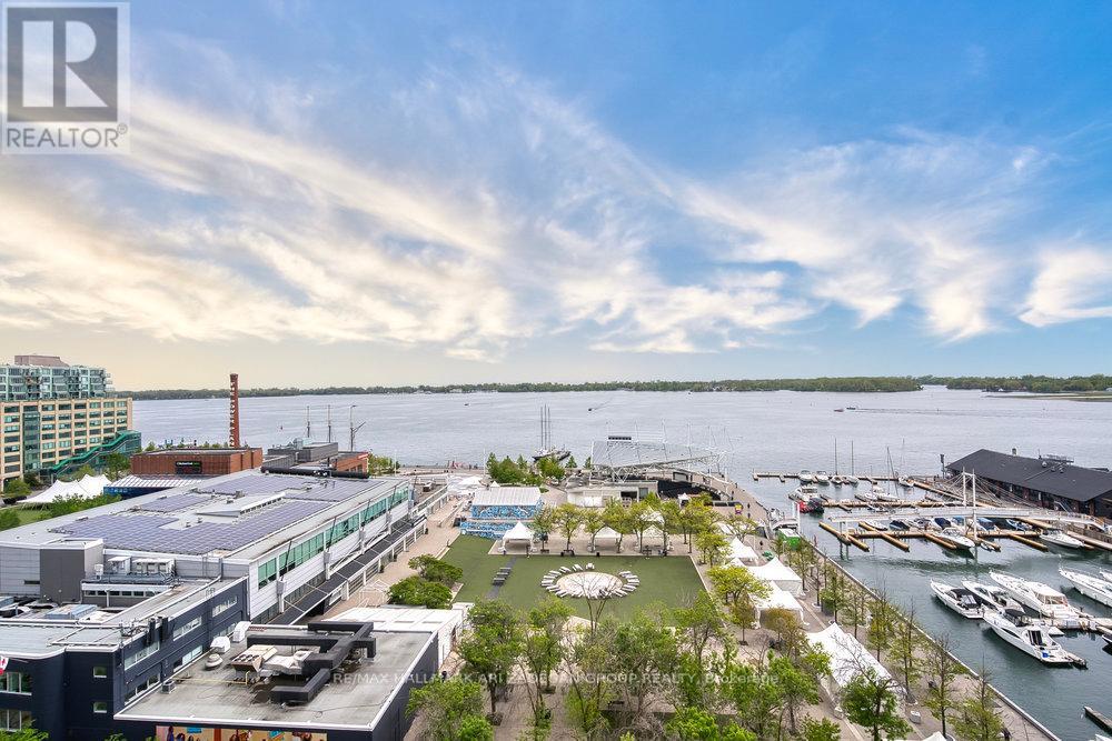 1518 - 230 QUEENS QUAY W, Toronto, Ontario