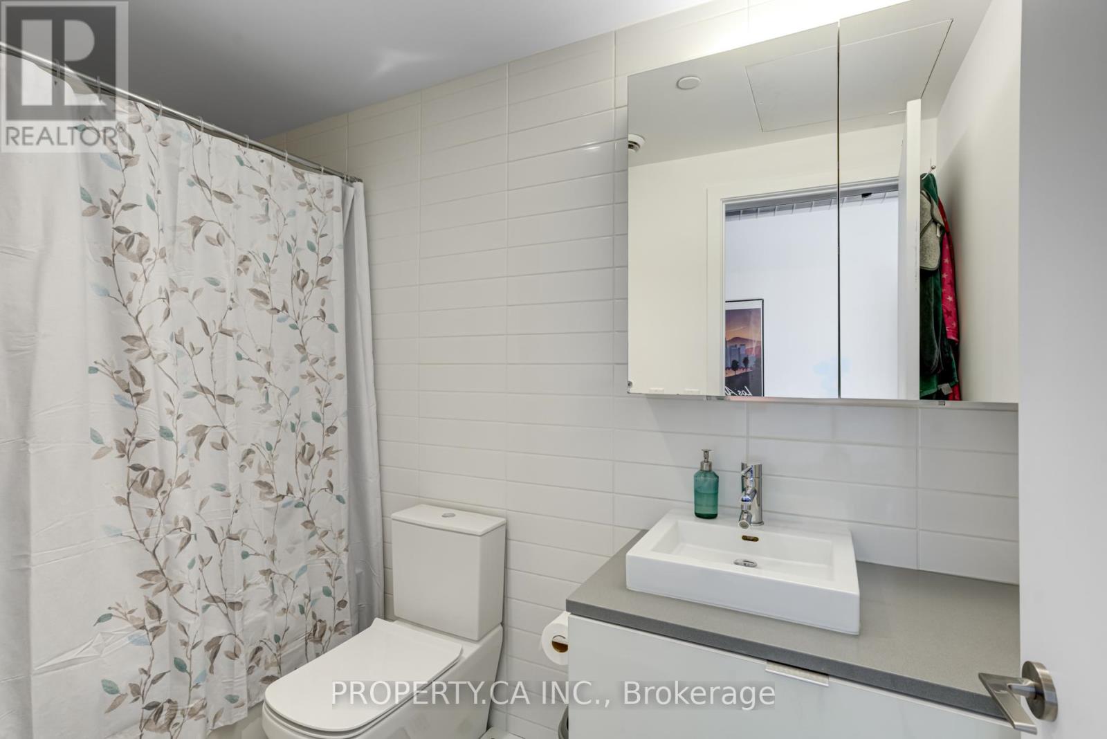 1302 - 170 Bayview Avenue, Toronto, Ontario  M5A 0M4 - Photo 25 - C12181862