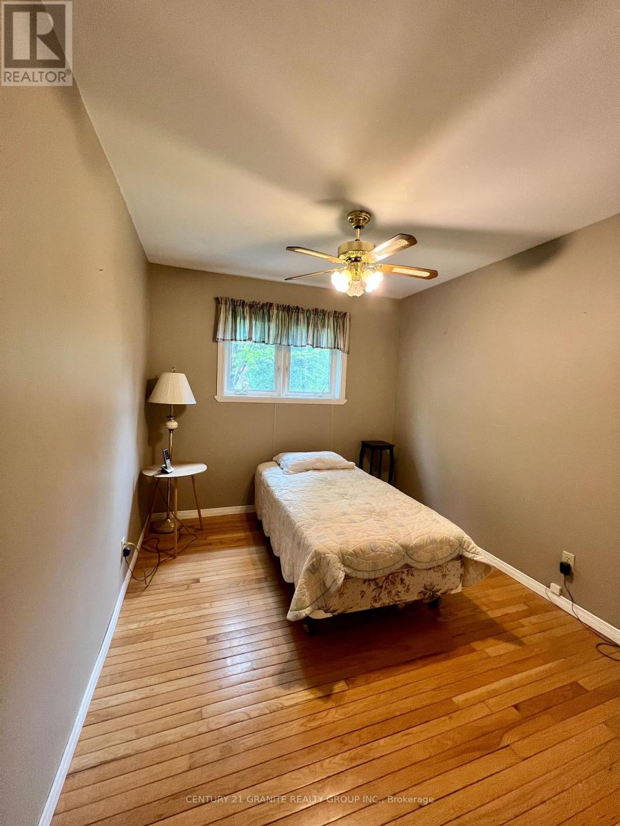 81 Macrae Lane, Hastings Highlands, Ontario K0L 2S0 - Photo 15 - X12180811
